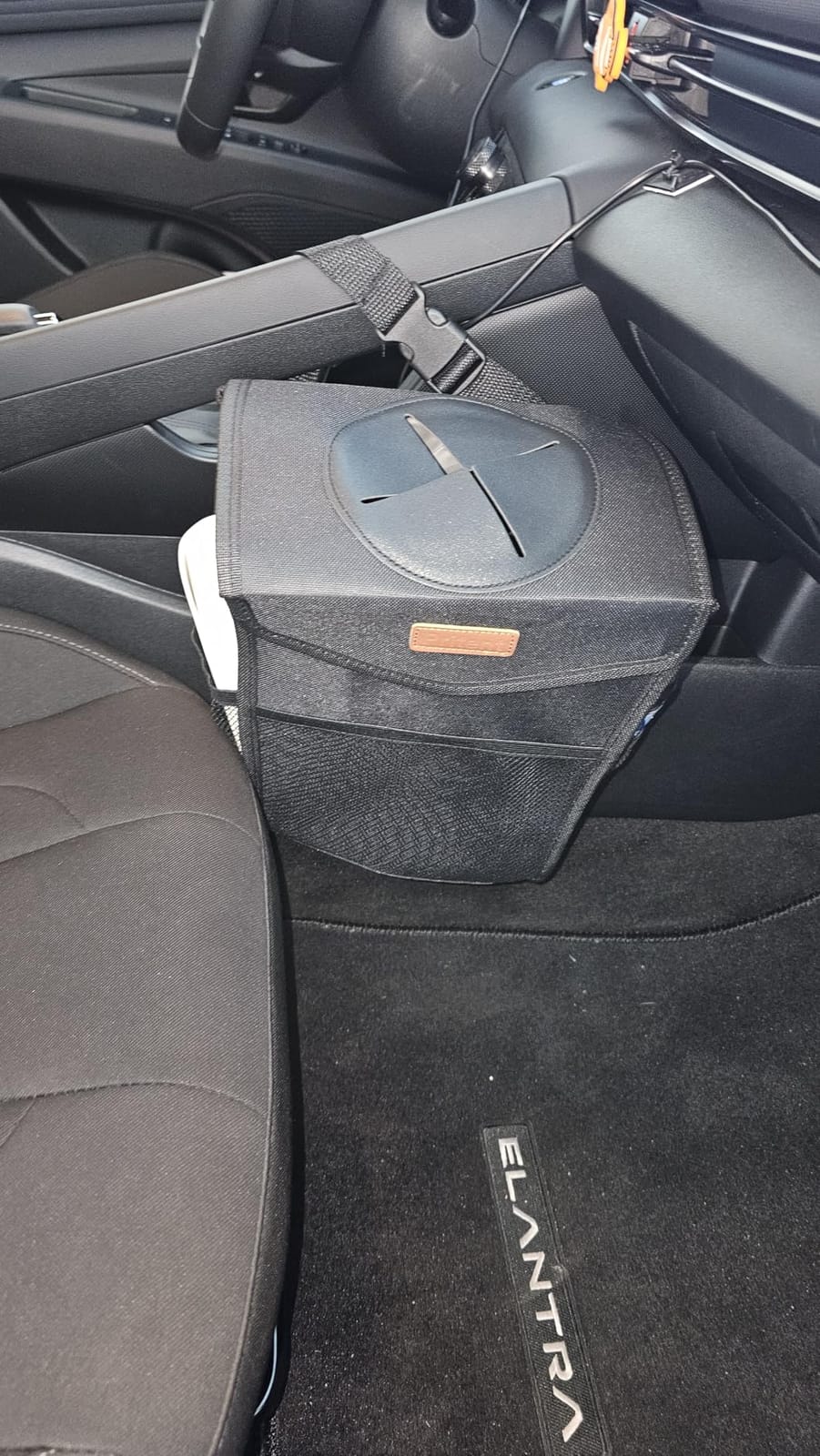 Pritent Car Trash Can with Lid Leakproof Car Garbage Bag Vehicle Trash Bin | Hanging Automotive Garbage Can, Multipurpose Car Accessories for Women Men Interior Car Storage Organizer (2 Gal, Black) customer photo 2