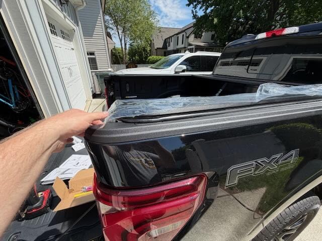Bestwyll Retractable Tonneau Cover Fits Ford F150 2015-2026 5.5Ft Short Bed | BoxLink Compatible Original Hole Installation Smooth Spring-Loaded Operation incl. Raptor Lightning T-slot customer photo 2