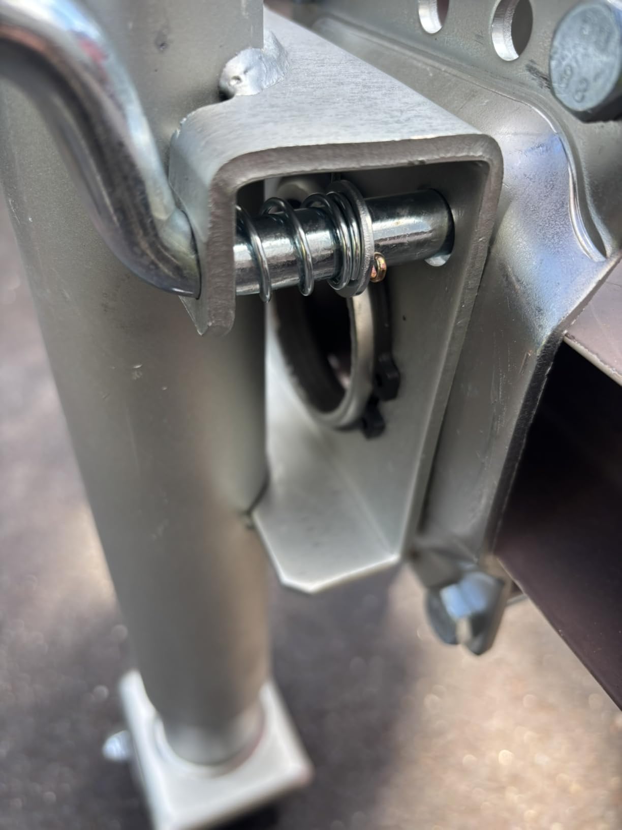 Big RED ATR39001R-1 Torin Boat Trailer Jack with Single Wheel (6 Inch): Swing-Back Bolt-On Heavy Duty Swivel Tongue Trailer Jack, 1000 Lbs. Capacity customer photo 1