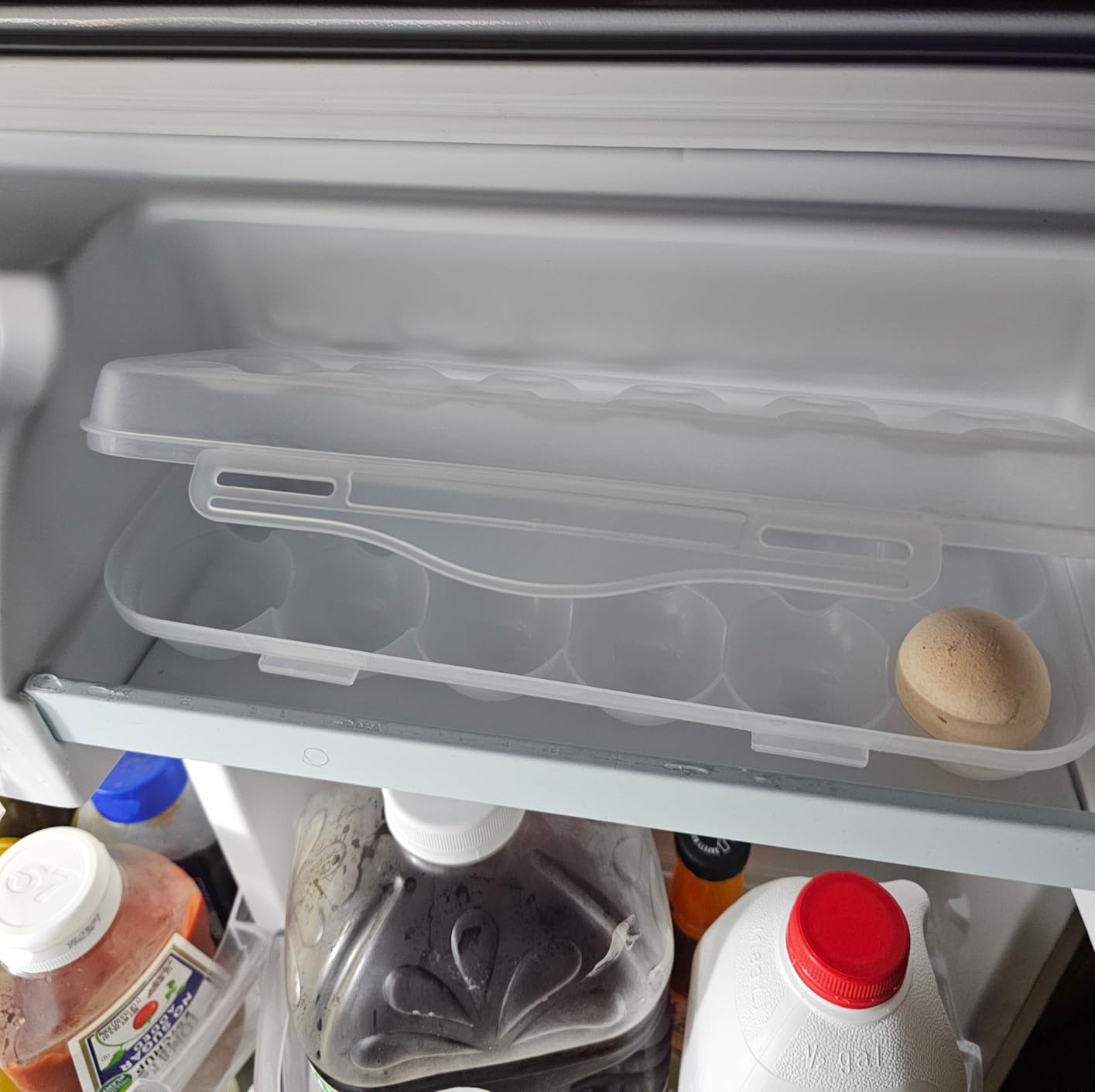 Egg Holder for Fridge, Egg Organizer for Refrigerator, Portable Egg Tray with Lid, Stackable Egg Storage with Safety Buckle (1) customer photo 2