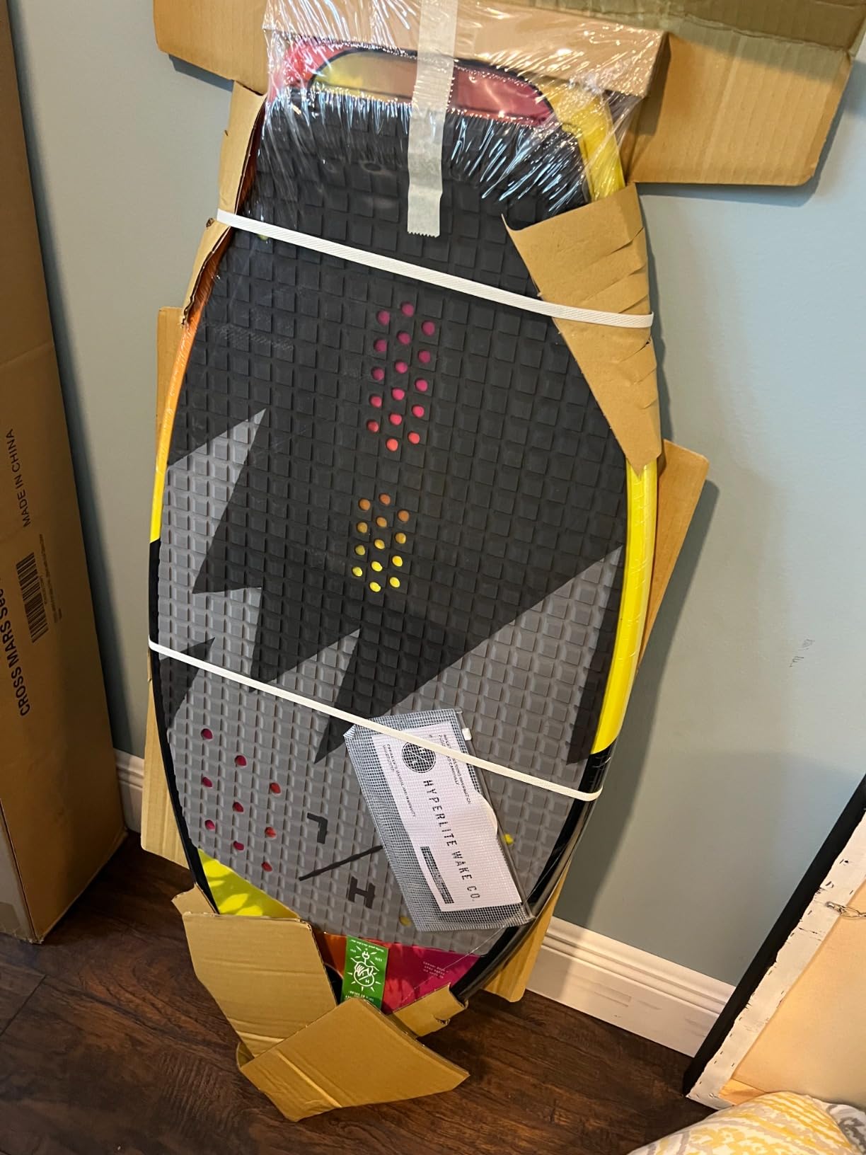 Hyperlite Gromcast Wakesurfer - Kids Wakesurf Board Shaped by Scott Bouchard - Great Board for Beginners & Ideal for Young Riders customer photo 1