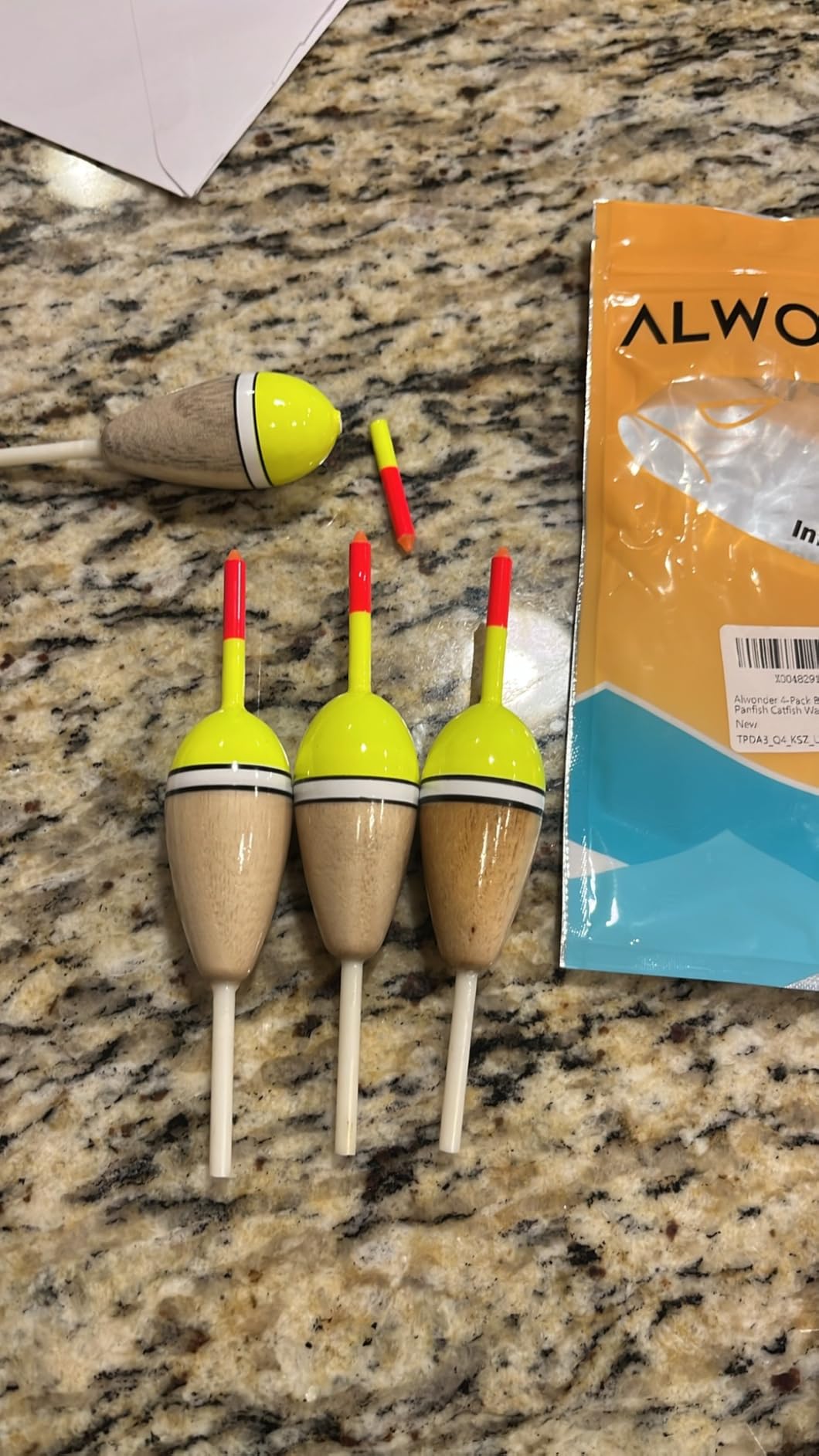 Alwonder 4-Pack Bobbers for Fishing, Buoyant Balsa Wood Body Slip Bobbers Floats, Oval High Sensitive Slip Bobber for Fishing Crappie Bluegill Trout Bass Panfish Catfish Walleye customer photo 2
