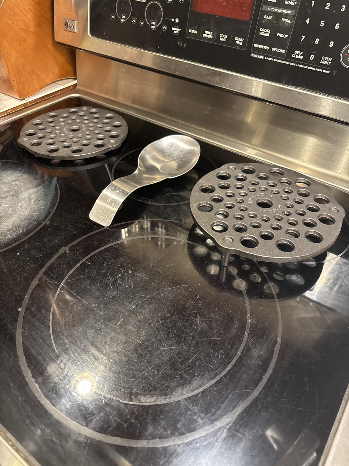 Cast Iron Trivet 2 PCS Set, 8-inch, Meat Rack, Cast Iron Grate for Dutch Ovens, Raise Food in Dutch Oven, Used as Burner Diffuser, Use Directly on Camp Fire, Used as Trivet on Table customer photo 2