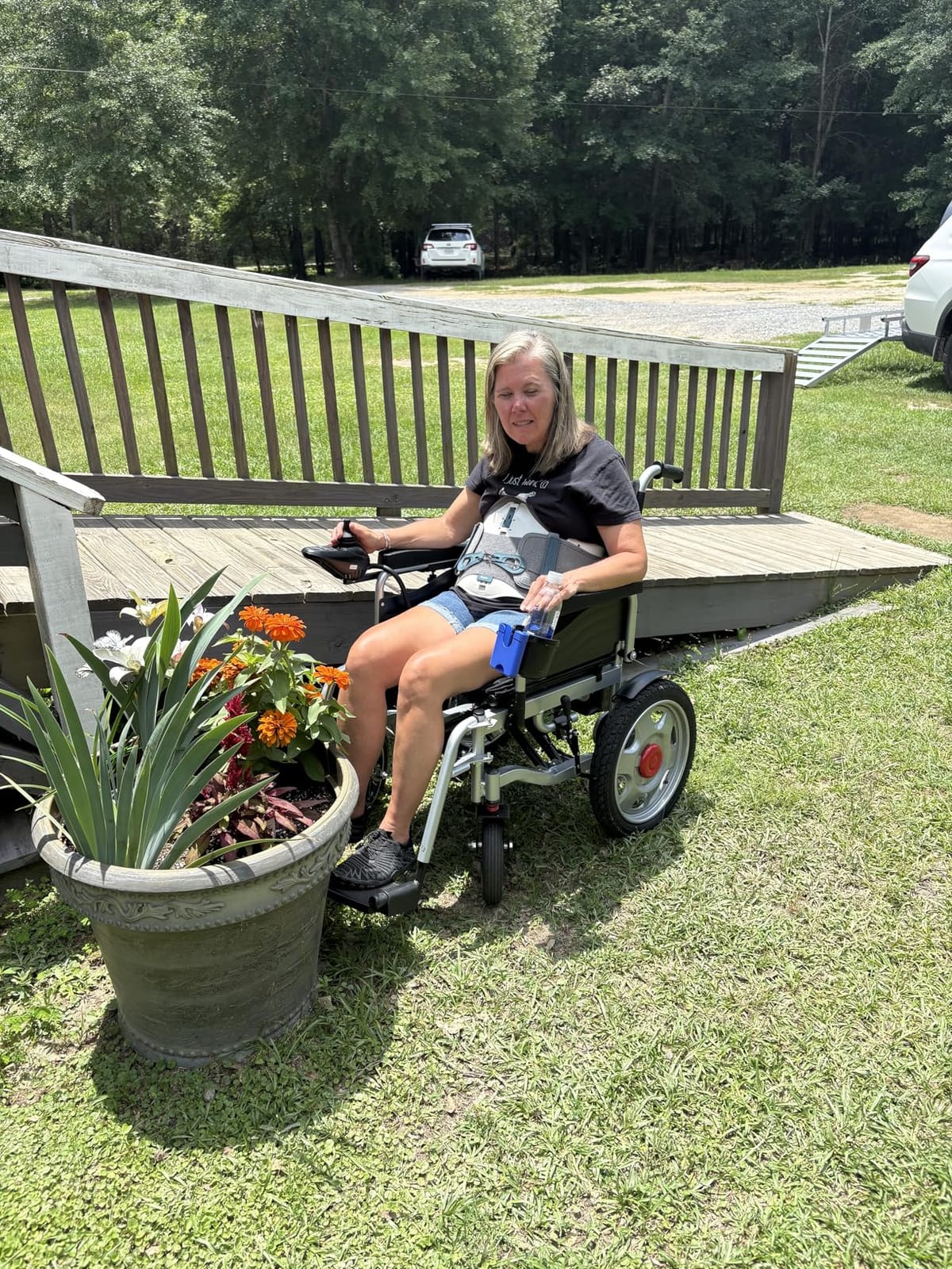 400LB Capacity Heavy-Duty Electric Wheelchair for Adults, Seniors | 20inch Extra Wide Seat, 500W Dual Motors, FSA&HSA Eligible, 15 Miles Long Travel Range, Foldable, All Terrain, Indoor&Outdoor Use customer photo 1