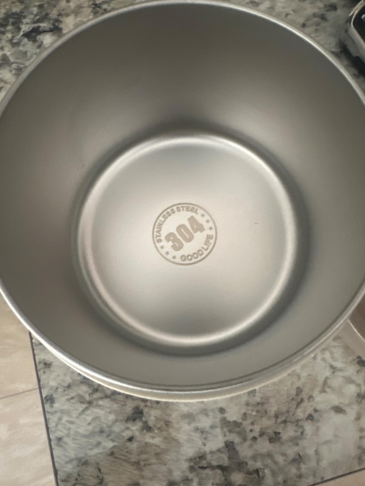 Insulated Live Bait Storage - Stainless Steel, Compact, Durable, Keeps Bait Fresh and Alive customer photo 2