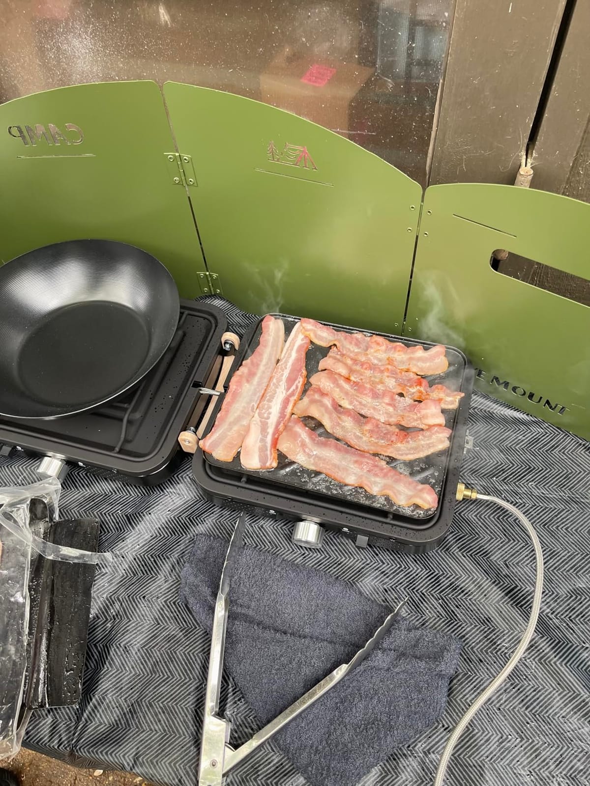 Black Camping Stove Windscreen 4 Plates Steel Camp Stove Windscreen Folding Outdoor Picnic Cooker Stove Wind Screen Windshield with Drawstring Bag for Camping, Hiking, Picnic, Backpacking, Cooking customer photo 1