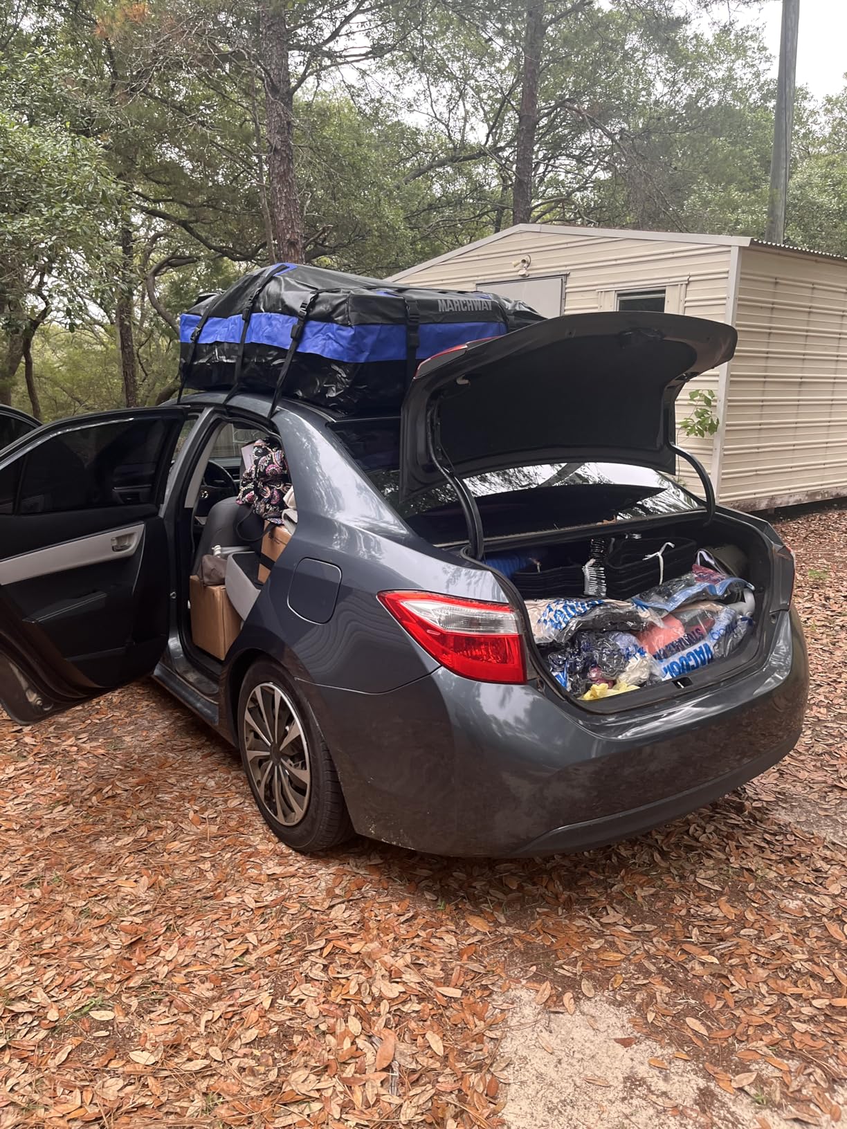 MARCHWAY Waterproof Car Roof Luggage Bag, Weatherproof Soft Shell Rooftop Cargo Carrier Bag for Vehicles with or Without Rack. 6 Door Hooks, Anti Slip Mat, Lock Included (21 Cubic Feet, Black) customer photo 1