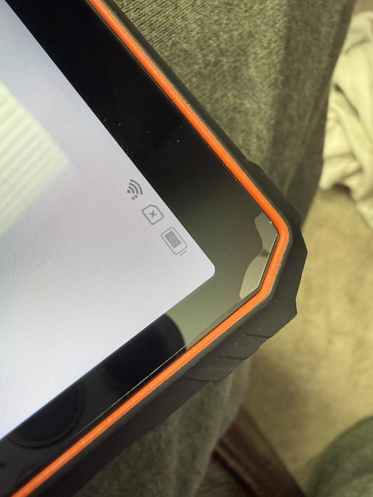 Blackview 9 inch Rugged Tablet, Android 15 Waterproof Tablet wirh Gemini AI, 18GB+128GB TF 2TB, 180Hz, IP68/IP69K, MIL-STD-810H Shockproof, 16MP+13MP, 18W/OTG/5G WiFi/GPS/NFC/TÜV/Face ID/Glove Mode customer photo 1