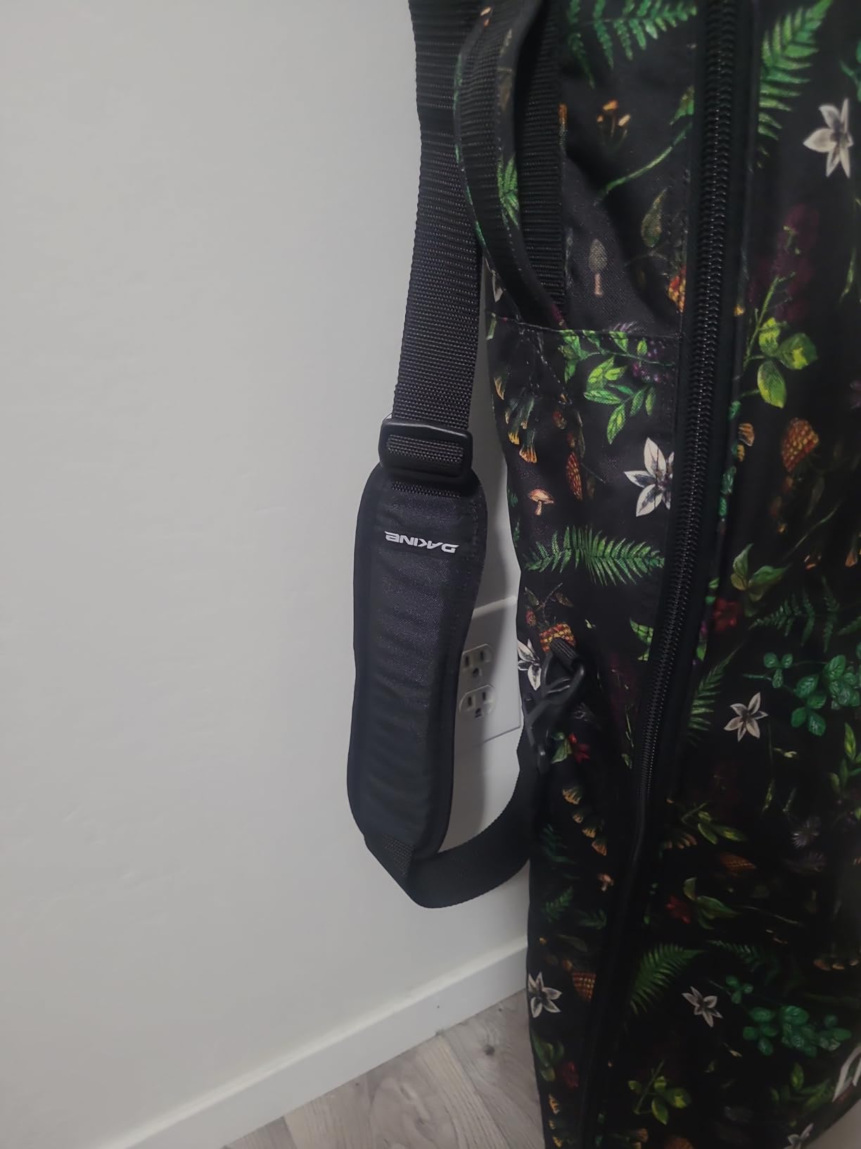 Dakine FREESTYLE SNOWBOARD BAG customer photo 2