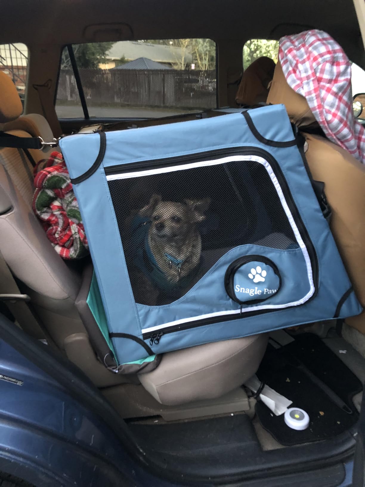 Snagle Paw Portable Dog Crate for Car Travel, Metal Frame Pet Crate, Pet Carrier for Car Back Seat Secures with Headrest Strap and Seatbelt, L customer photo 2