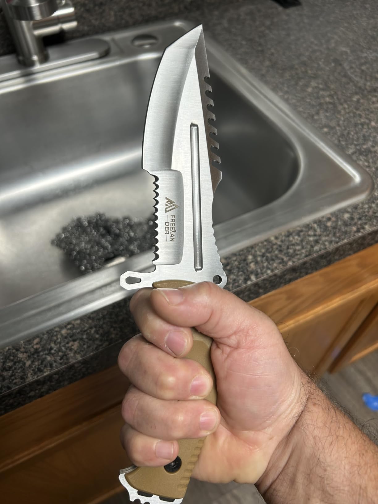 Freelander Fixed Blade Knife D2 Steel, Full Tang Hunting Knife with Sheath | Outdoor Survival Knife, Bushcraft Knife with Ergonomic Handle, Camping Knife for Men customer photo 1