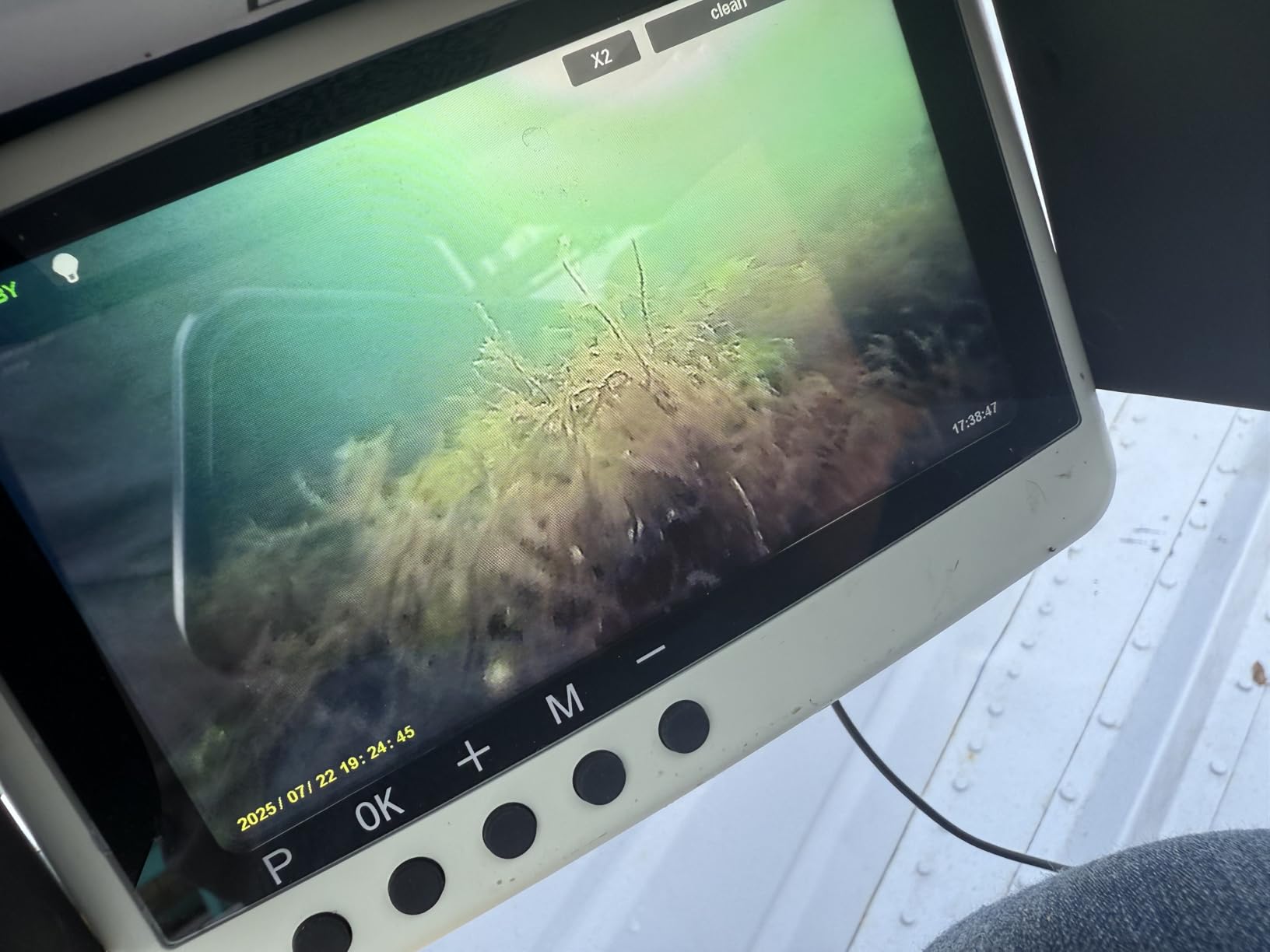 Portable Fish Finder with Underwater Camera: IP68 Waterproof 5 Inch IPS Display for Ice/Lake Fishing & Murky Conditions| Depth Finder for Ice Fishing/Boats/Kayaks with 8000mAh Battery customer photo 1