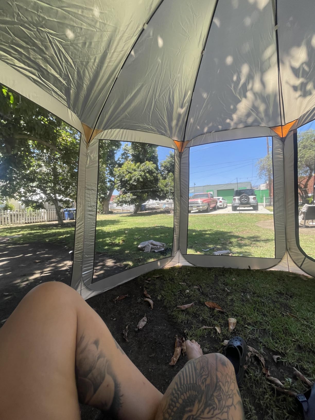 VEVOR Pop up Screen House Tent, 15 x 13.8 ft, 12-15 Person Screen Gazebo, Portable Screened in Canopy with Carry Bag, Netting Sides, Ground Stakes, for Garden, Patio, Backyard, Outdoor Activities customer photo 2