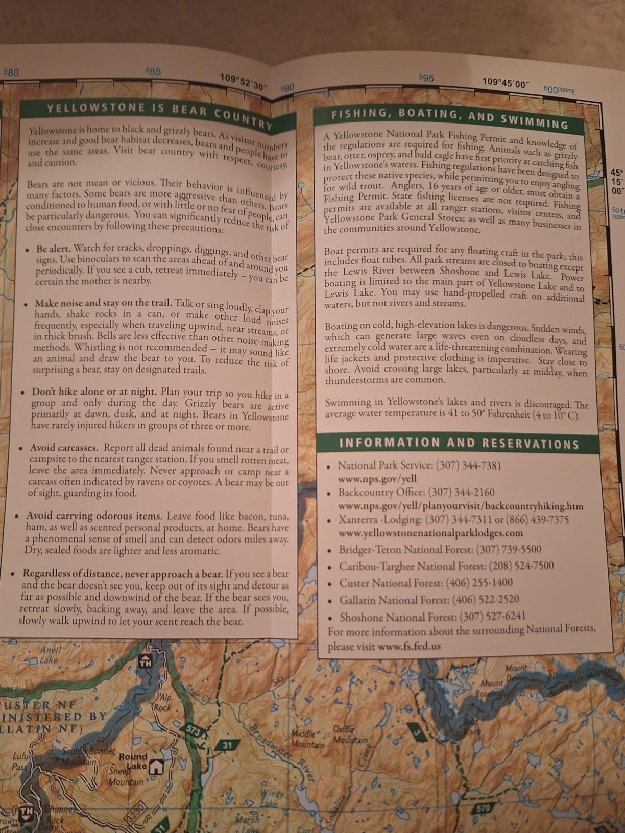 Yellowstone National Park Map (National Geographic Trails Illustrated Map, 201) customer photo 2
