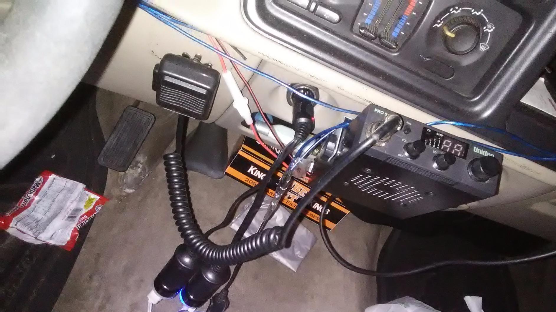 Uniden PRO510XL Pro Series 40-Channel CB Radio. Compact Design. Backlit LCD Display. Public Address. ANL Switch and 7 Watts of Audio Output. Unique PLL Circuit. S/RF LED Meter. , Black customer photo 1
