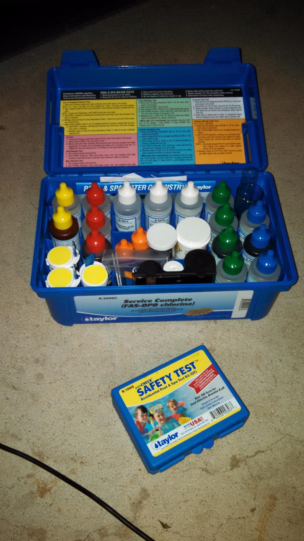 Taylor Service Complete Pool Water Test Kit K-2006C customer photo 2