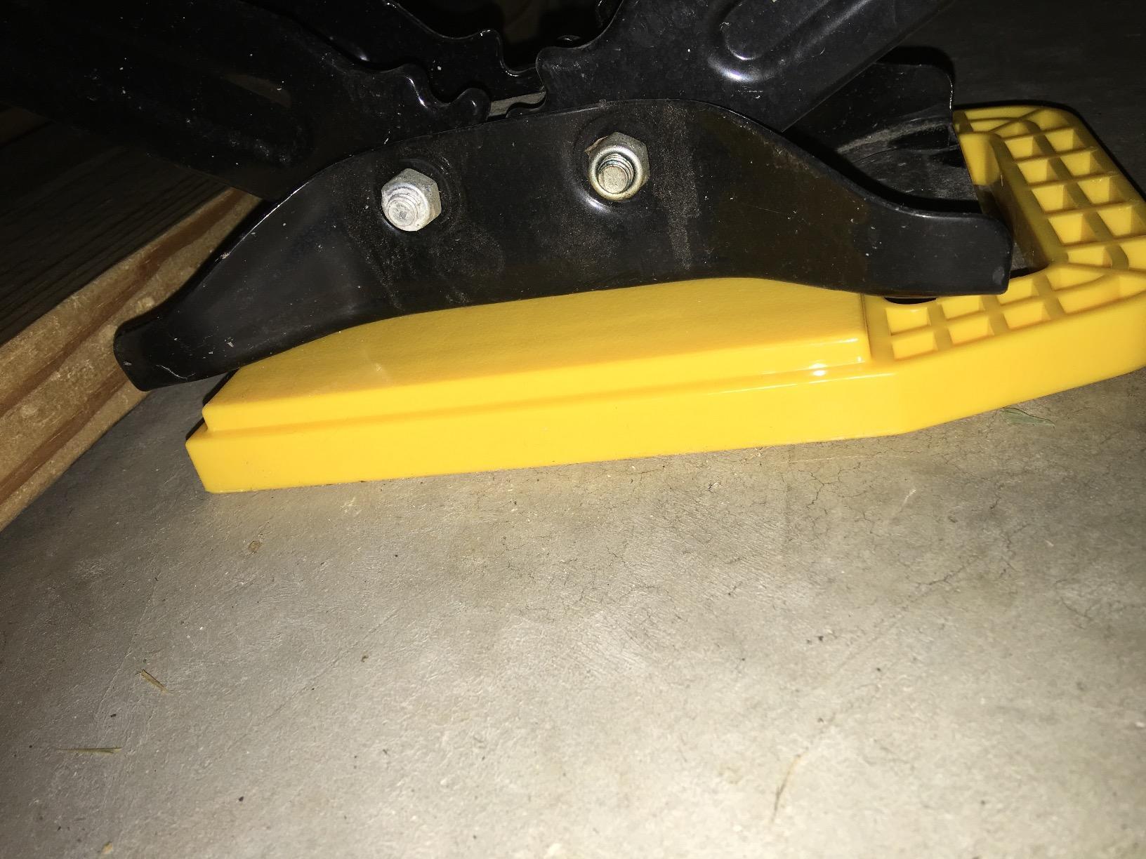 Camco RV Stabilizing Jack Pads - 4-Pack - Made in the USA | Features Interlocking Design & Includes Handy Strap for RV Storage - Molded of Strong UV Stabilized Polypropylene (44595) customer photo 1