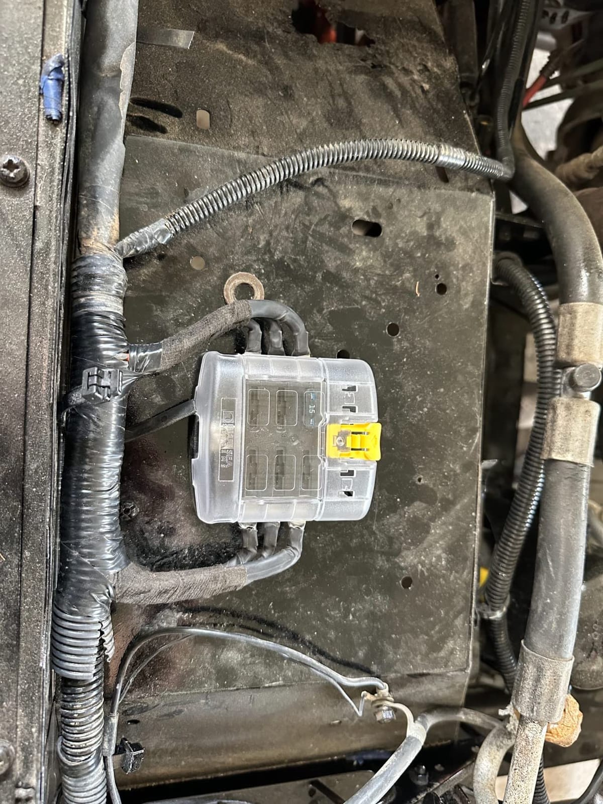 Blue Sea Systems ST Blade Fuse Block 6 Circuit with Cover, 100 Amps, 5028 customer photo 1