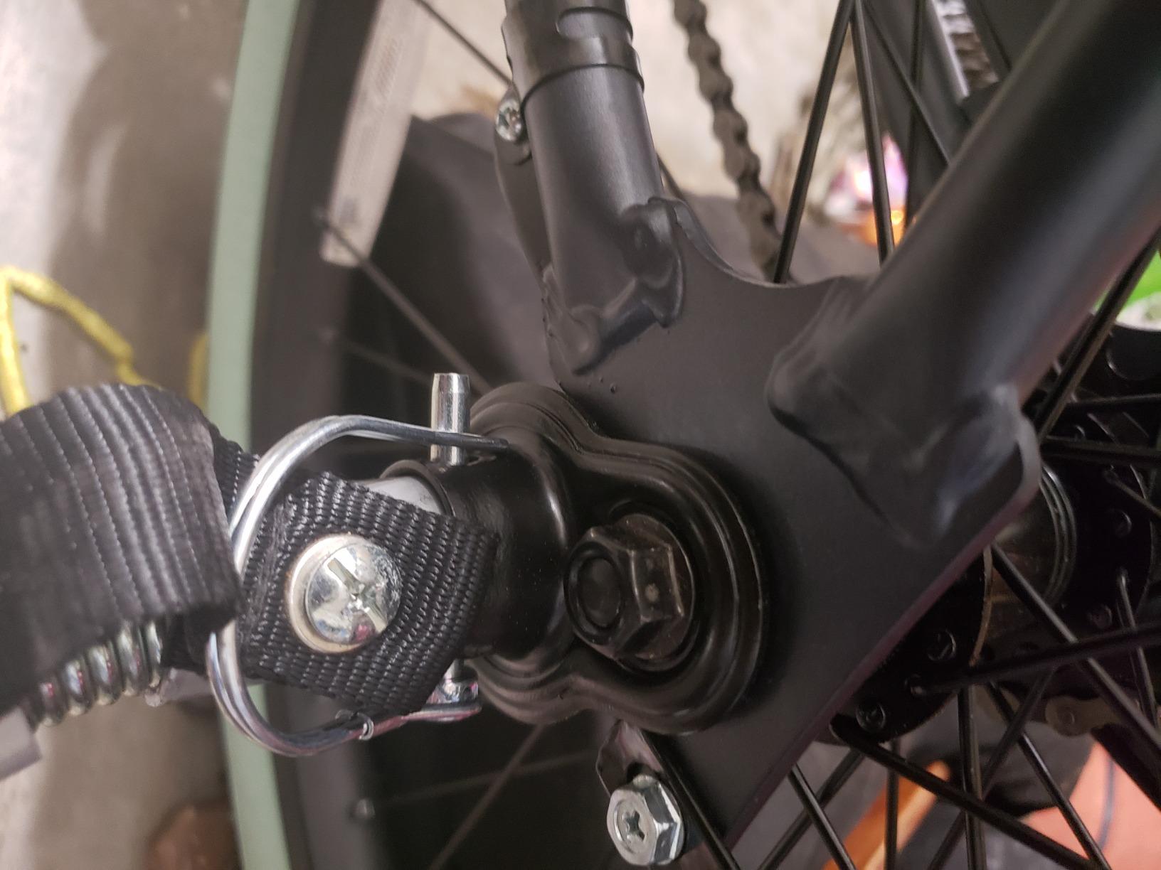 Coupler Attachments for Instep and Schwinn Bike Trailers, Flat Coupler for a Wide Range of Bicycle Sizes, Models, and Styles,Black customer photo 2