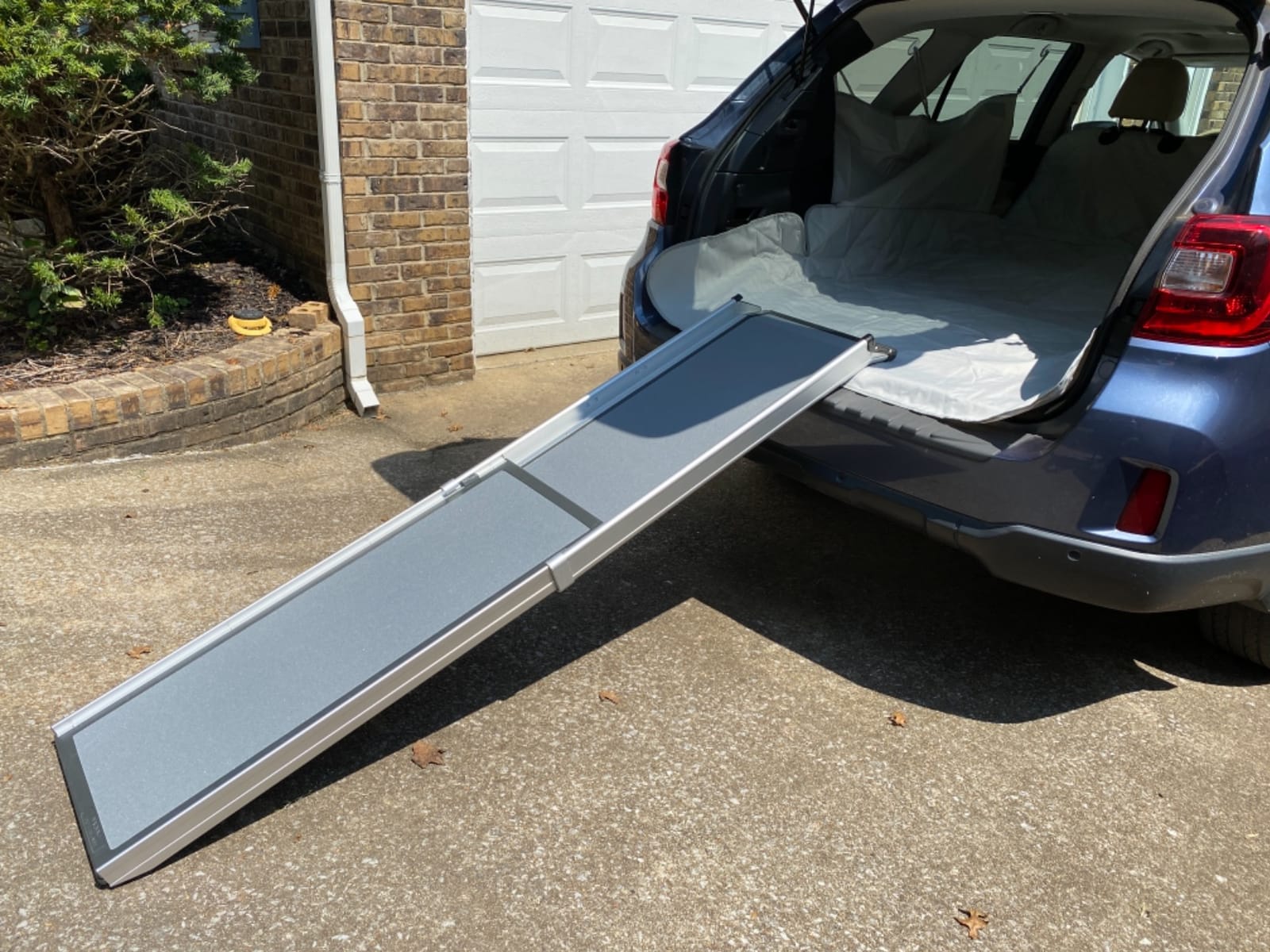 PetSafe Happy Ride Extra Long Telescoping Dog Ramp, Portable Pet Ramp for Cars, Trucks & SUVs with Adjustable Sizing customer photo 2