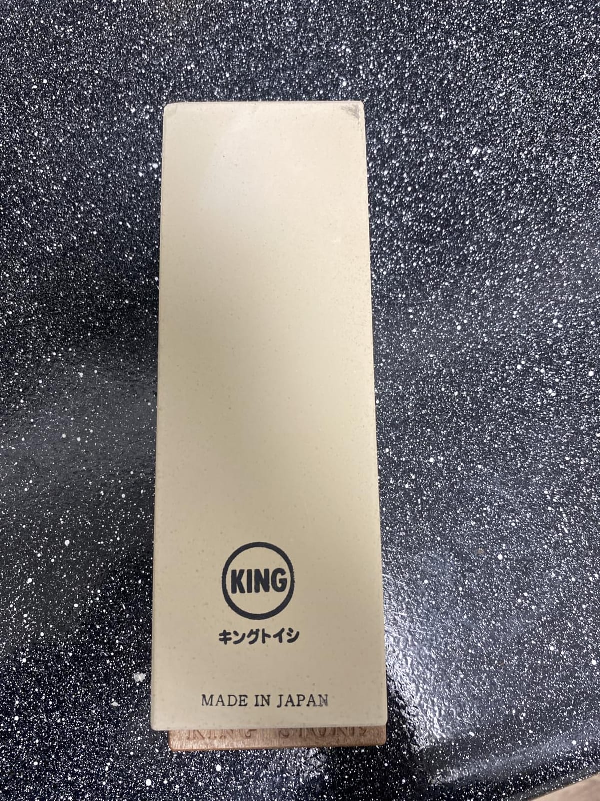 KING KW65 1000/6000 Grit Combination Whetstone with Plastic Base customer photo 2