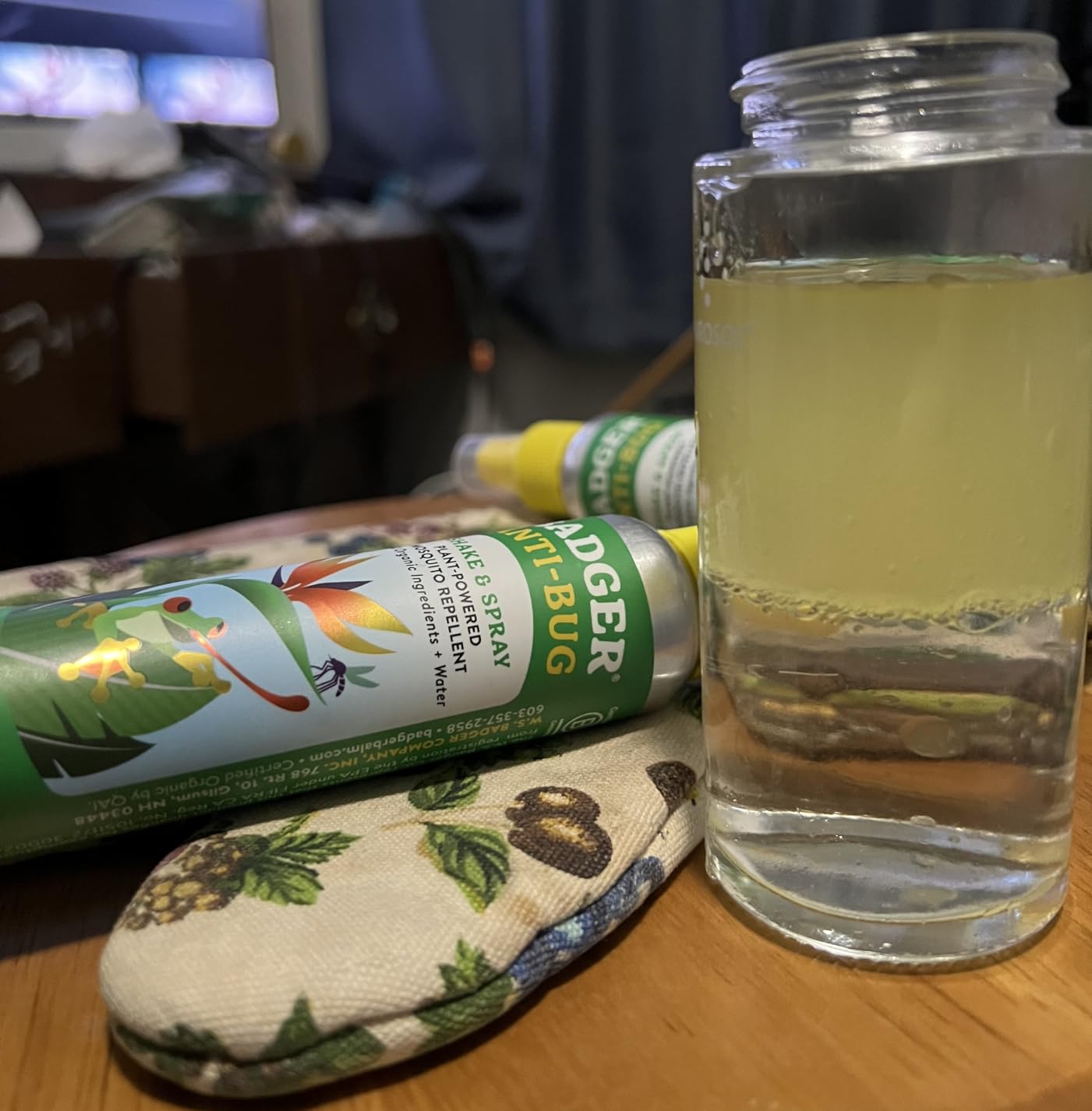 Badger Bug Spray, DEET-Free Citronella, Non-Toxic, Vegan, 4 fl oz customer photo 2