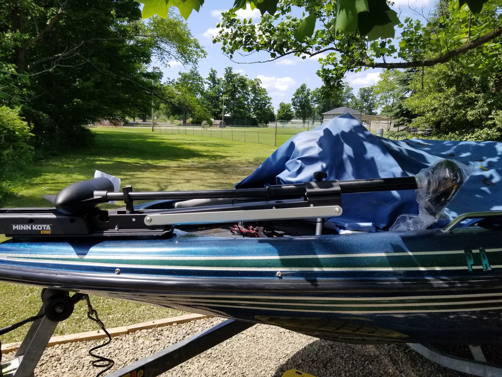 Minn Kota Edge Bow-Mount Electric Trolling Motor with Foot Pedal Control – 70 Lb. Thrust, 52 In. Shaft, Freshwater customer photo 2