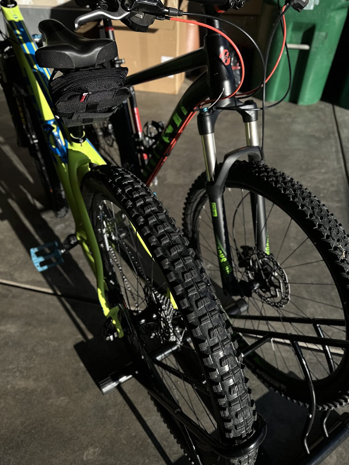Maxxis Minion DHR II | Dual Compound | Mountain Bike Tire customer photo 1