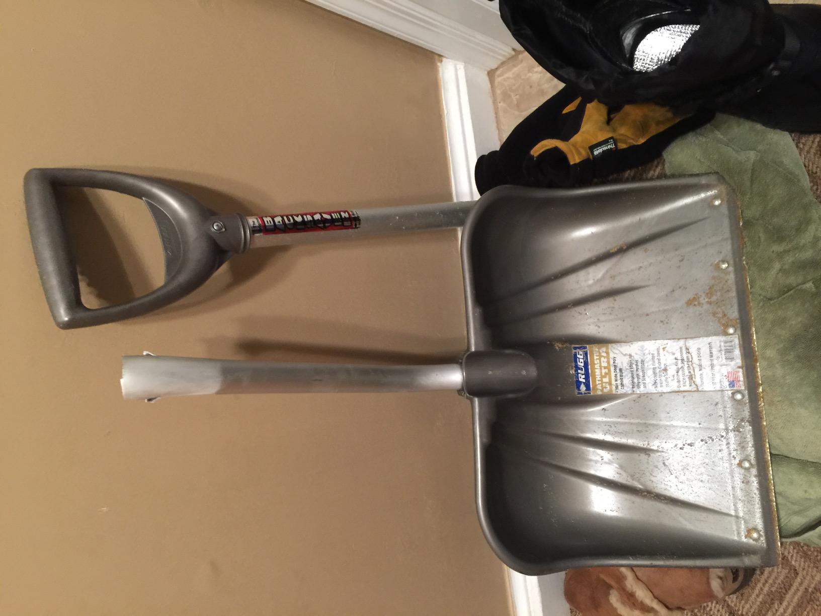 RUGG MANUFACTURING Back Saver Snow Shovel, 1 EA customer photo 1