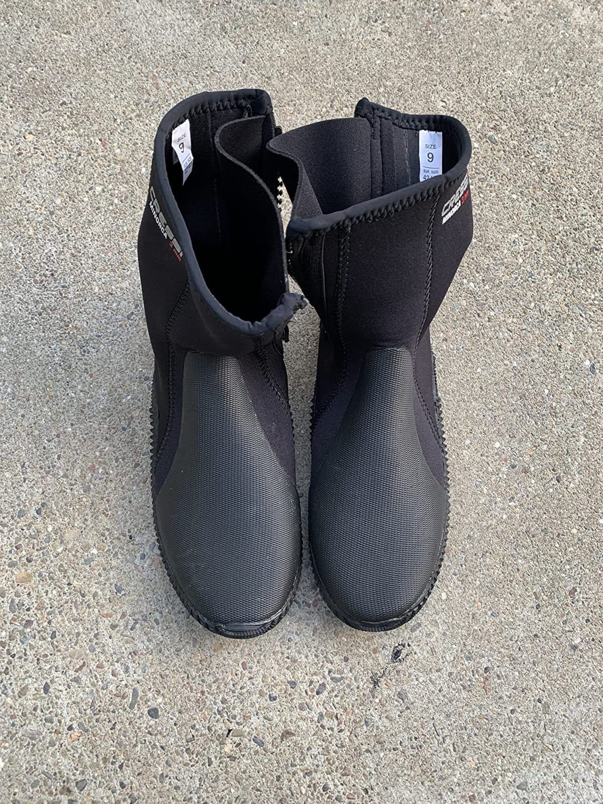 Cressi Neoprene Adult Anti-Slip Sole Boots - for Water Sports: Scuba Diving, Snorkeling, Diving, Rafting, Windsurfing customer photo 1