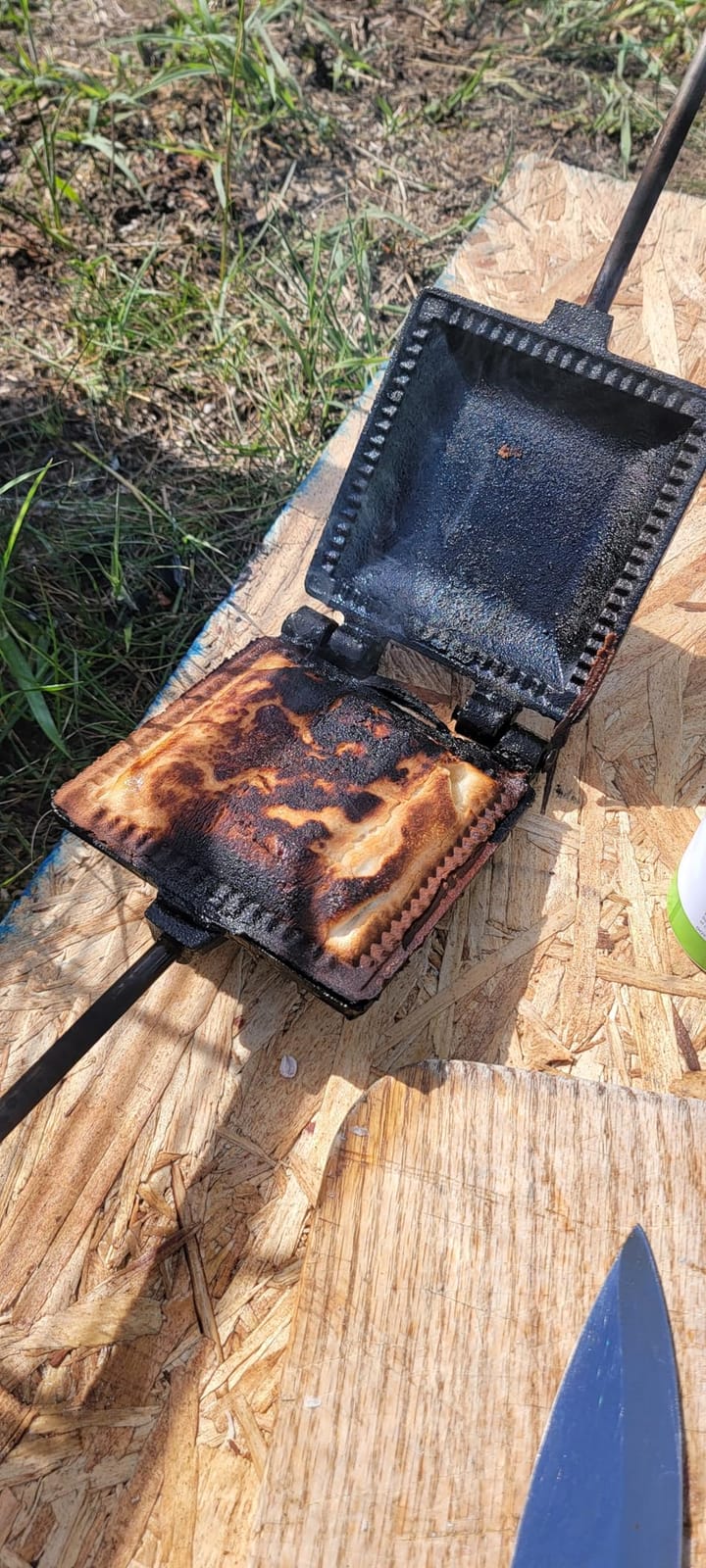 Palmer C Pie Iron for Camping, Cast Iron Sandwich Maker with Long Handle, Make Tasty Toasted Sandwiches, Mountain Pie Maker Cast Iron, Campfire Pie Irons for Camping, Premium Campfire Sandwich Maker customer photo 2