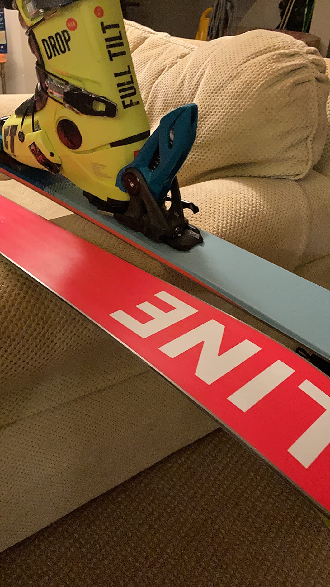 ZUMWax Rub-On Ski/Snowboard/Nordic/Cross-Country Wax 70g, UNIVERSAL, Easy cork applicator, long-lasting performance, PFAS-free customer photo 1