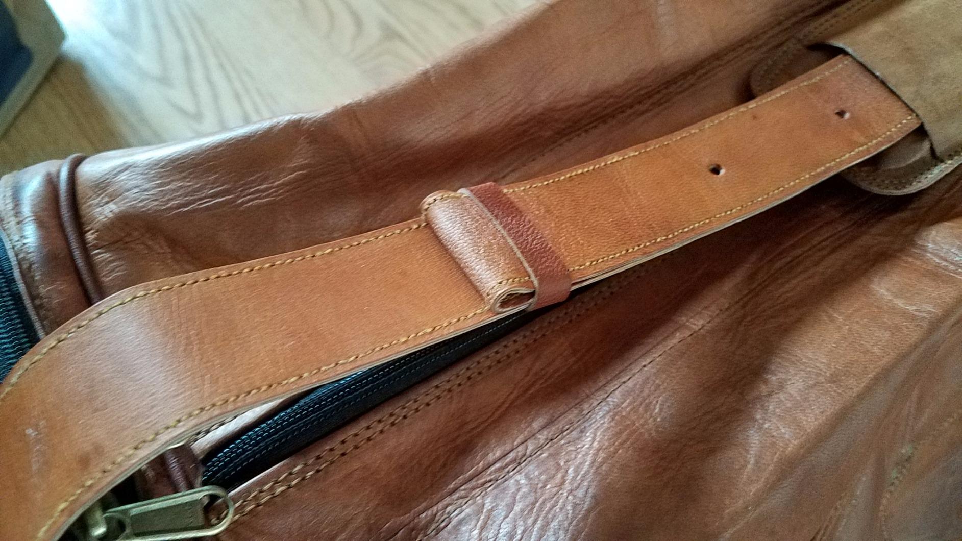 21 Inch Leather Travel Duffle Bag for Men & Women, Overnight Weekend Bag customer photo 1