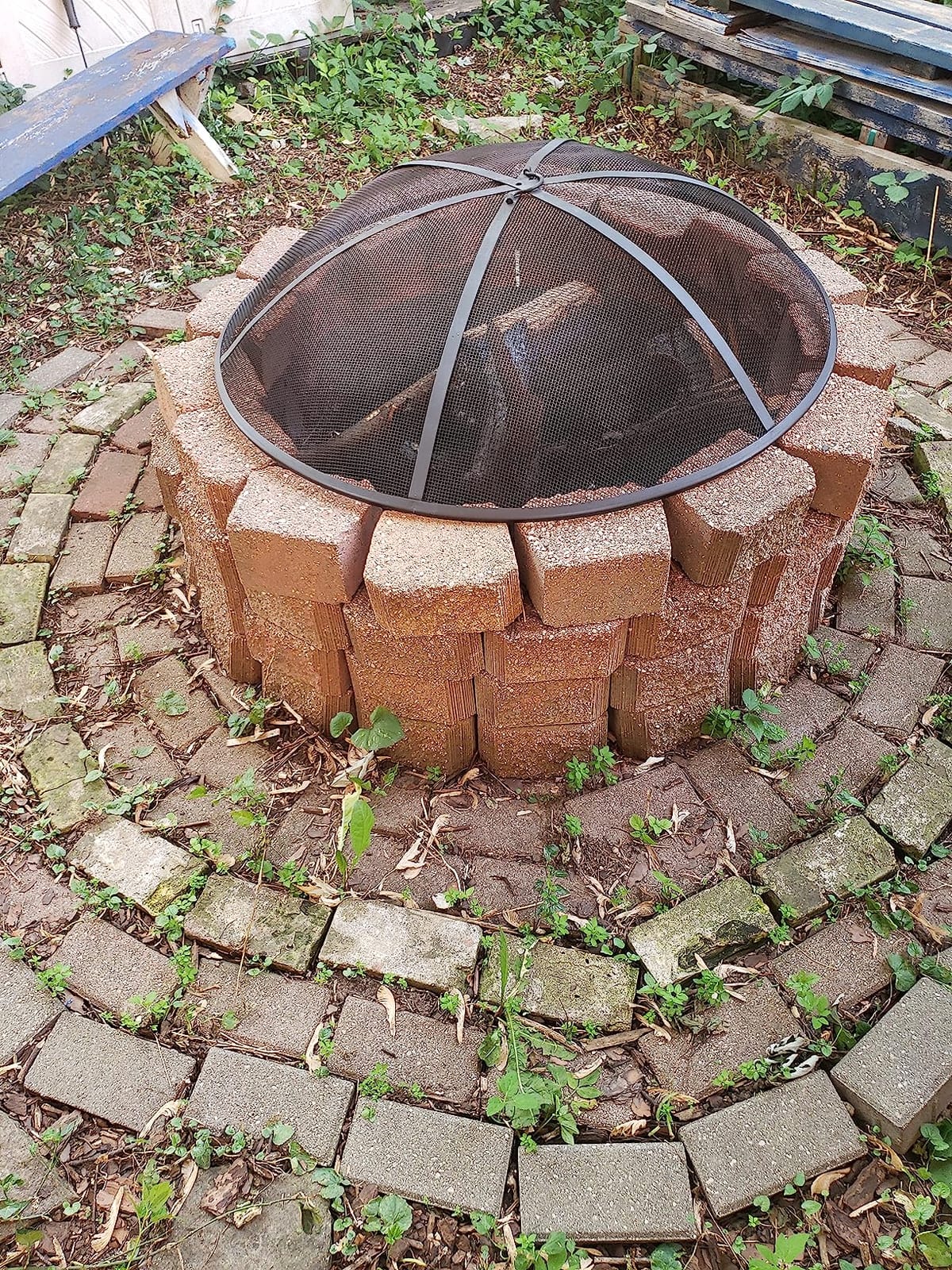 Sunnydaze Heavy Duty Steel Metal Mesh Fire Pit Screen, Round, 24