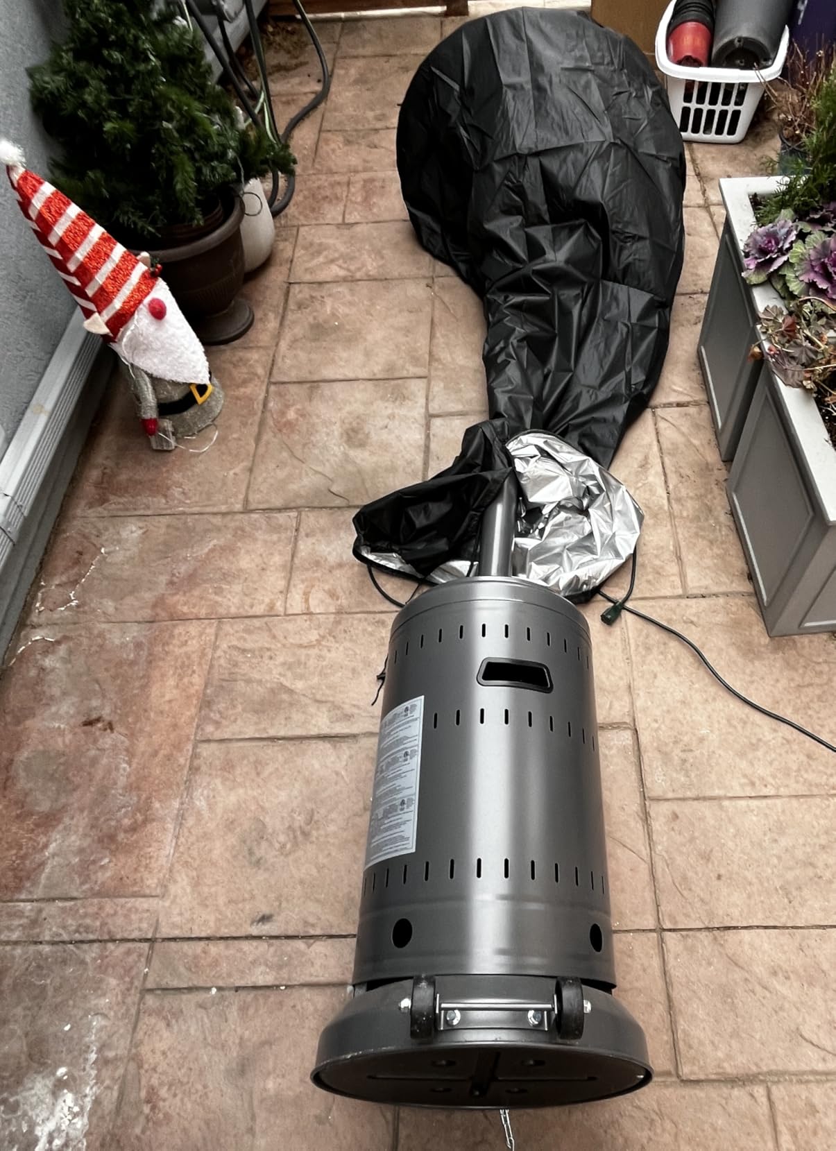 Amazon Basics 46,000 BTU Portable Outdoor Propane Patio Heater with Wheels, Havana Bronze customer photo 2