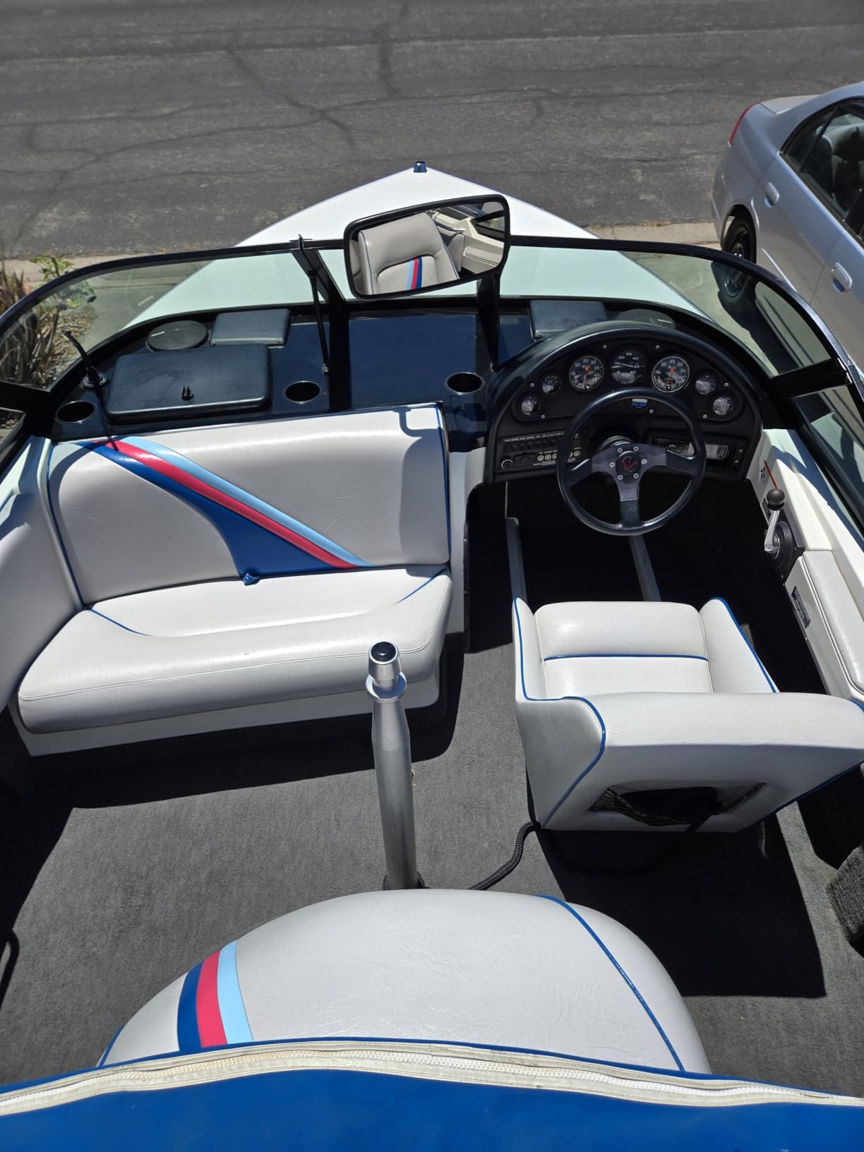 STAR BRITE Ultimate Vinyl Guard - Protection & Shine | Spray on protection & shine, prevents fading & cracking, for vinyl, leather, plastic, rubber, auto, RV, home, boat upholstery customer photo 2