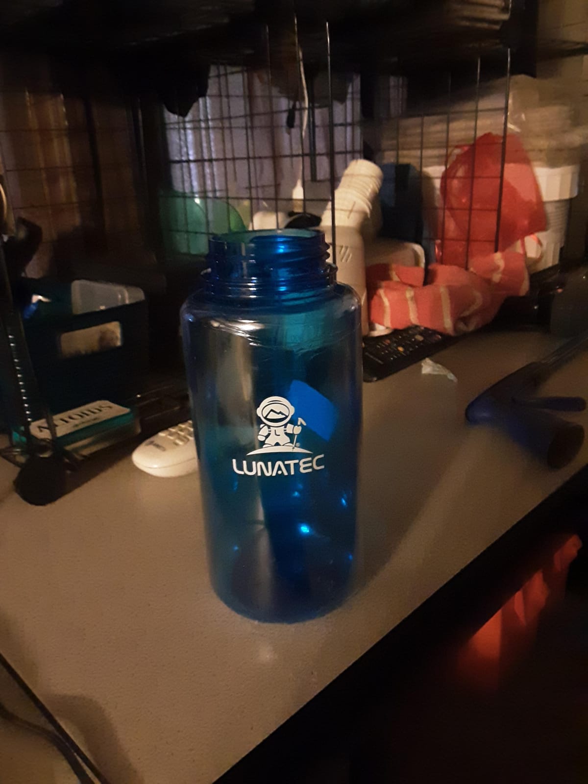 Lunatec 1000ml Mist, Shower & Hydration Spray Water Bottle. 3-in-1 Cooling, Cleaning & Drinking With Mister, Stream & Shower Patterns customer photo 1