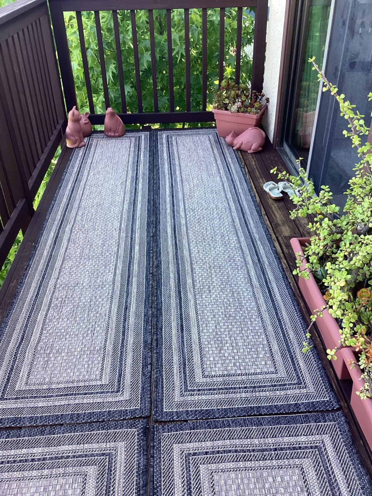 SAFAVIEH Courtyard Collection 4' x 5'7
