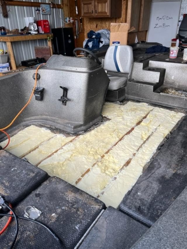 TotalBoat 2 Lb Density Expanding Foam Kit, 2 Part Closed Cell Pourable Polyurethane for Boat Flotation, Insulation, Reinforcement and Void Filling (2 Quart Kit) customer photo 1