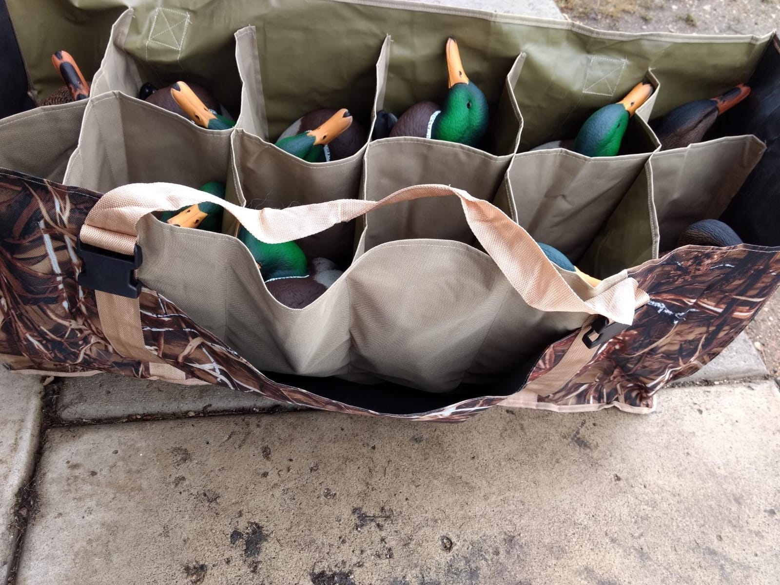 DecoyPro 12 Slot Duck Decoy Bag - Hunting Equipment to Protect Duck Decoys - Padded & Adjustable Shoulder Strap - Duck Hunting Accessories with Water & Dirt Drain System customer photo 1