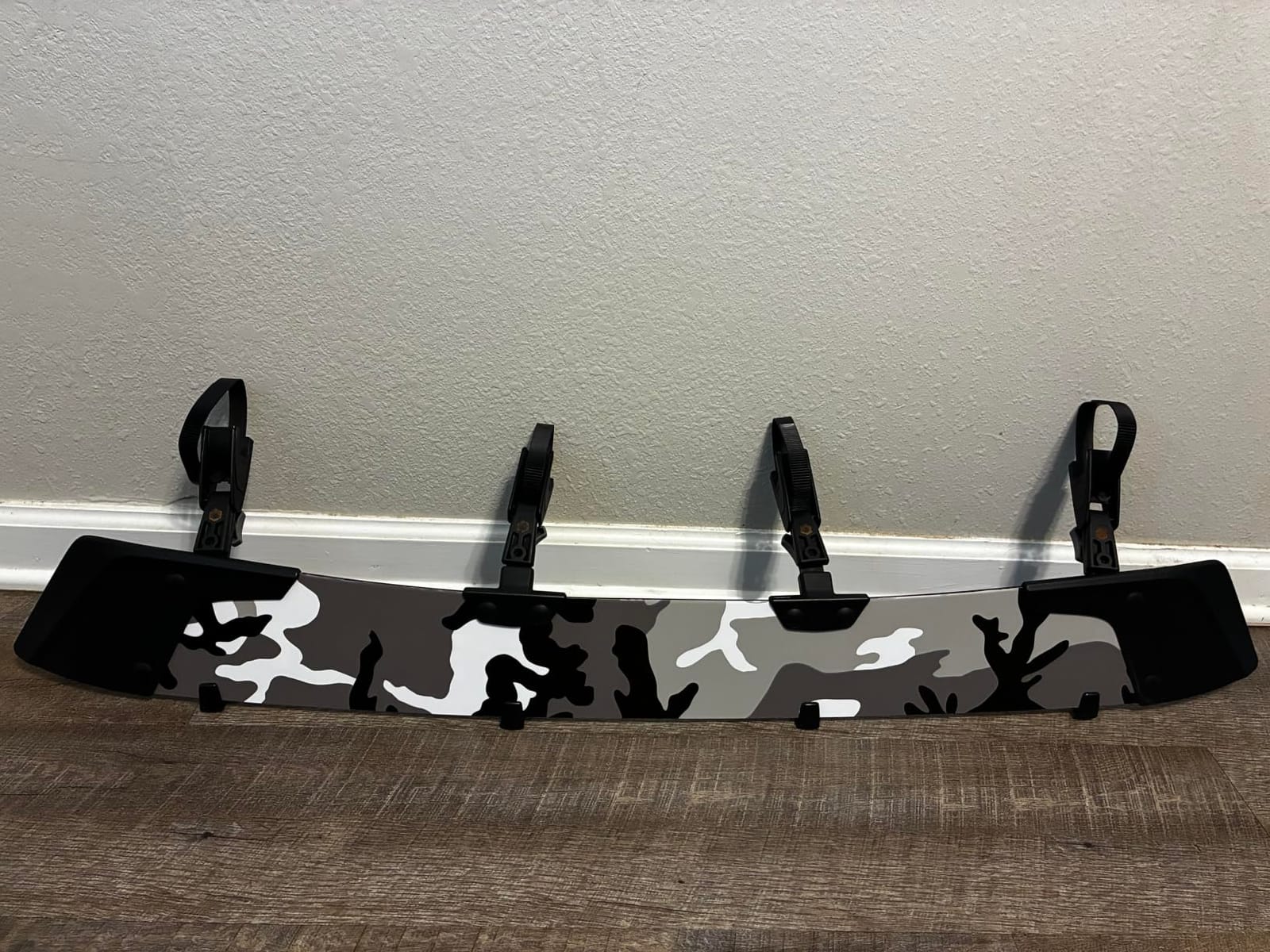 VViViD Vinyl Camouflage Pattern Wrap Air-Release Adhesive Film Sheets (1ft x 5ft, Snow Camo) customer photo 1