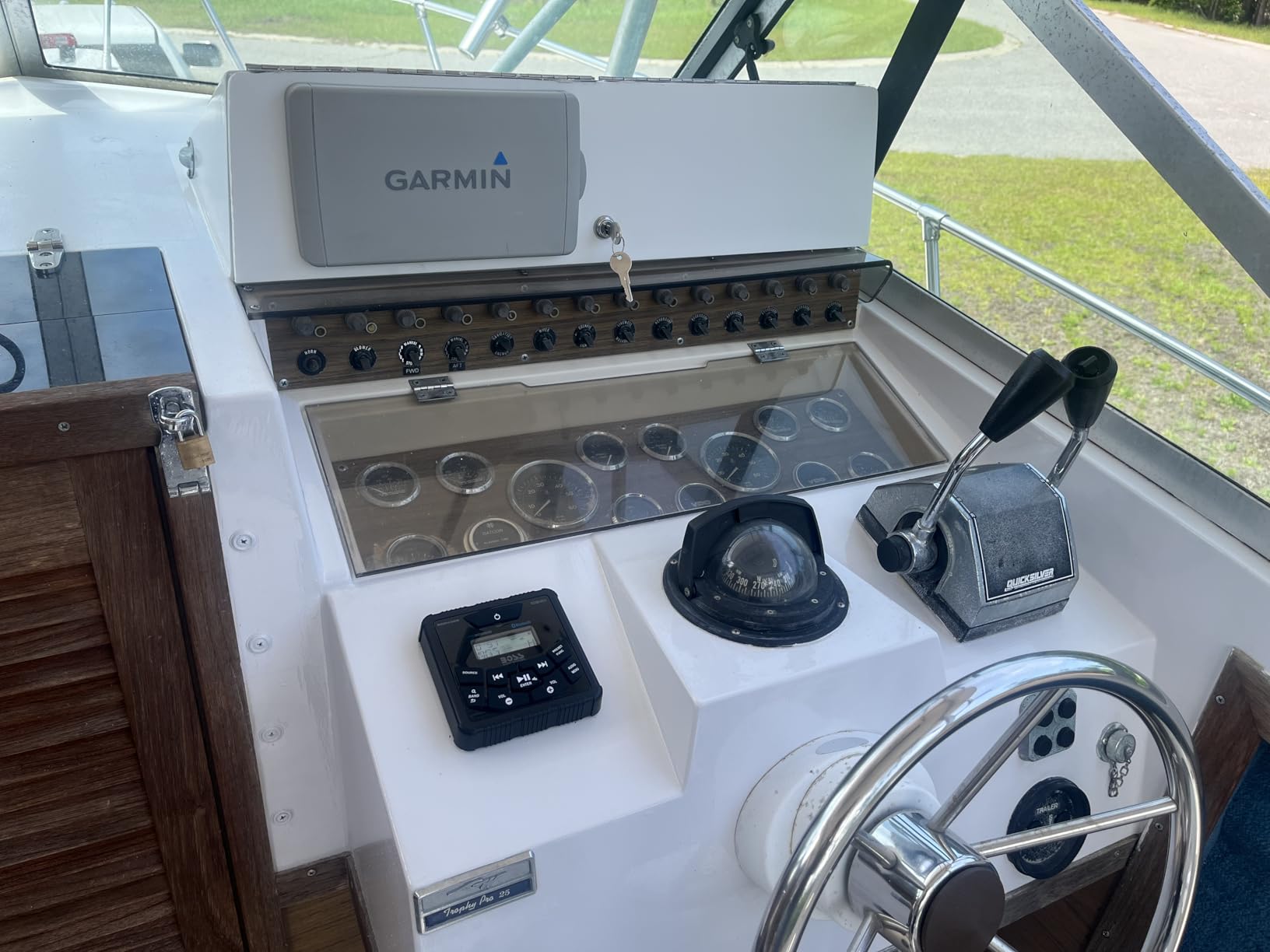 BOSS Audio Systems MGR450B Marine Boat Bluetooth Stereo, Amplified, No CD customer photo 2