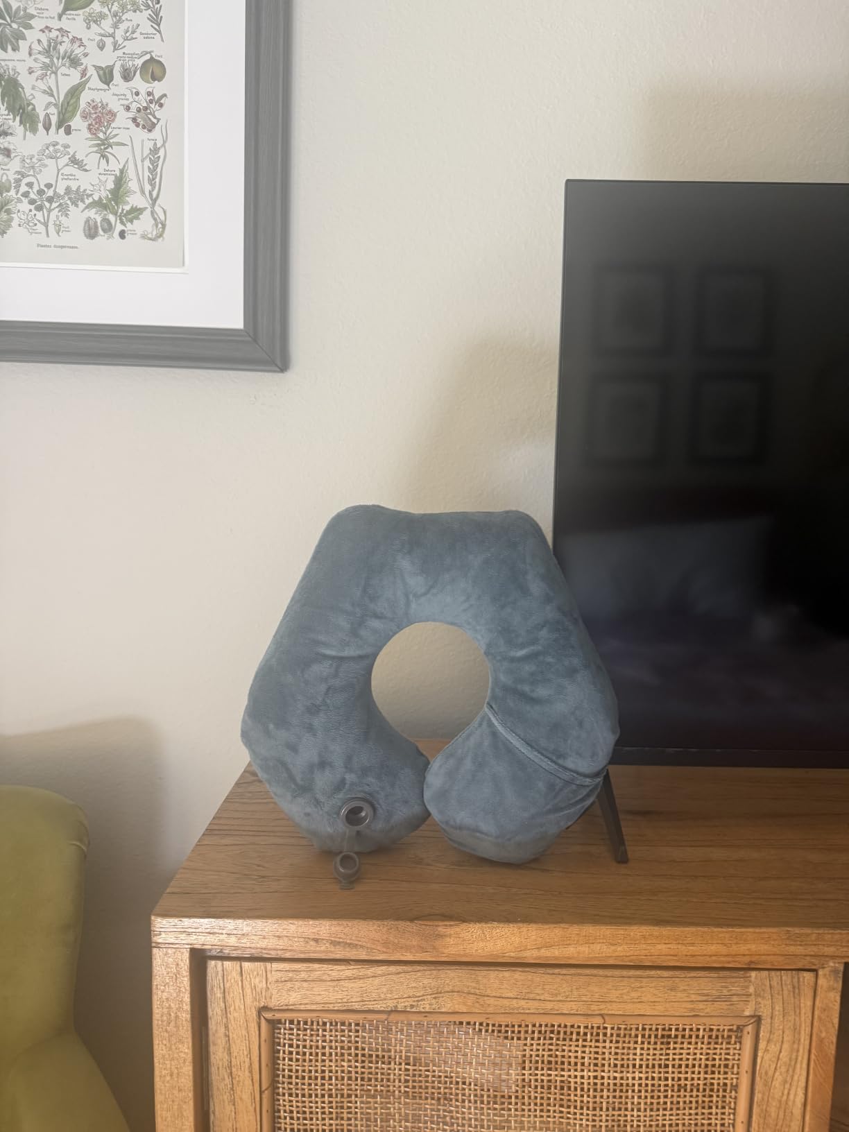 Keemall Portable Inflatable Travel Neck Pillow for Airplane, Car & Office customer photo 1