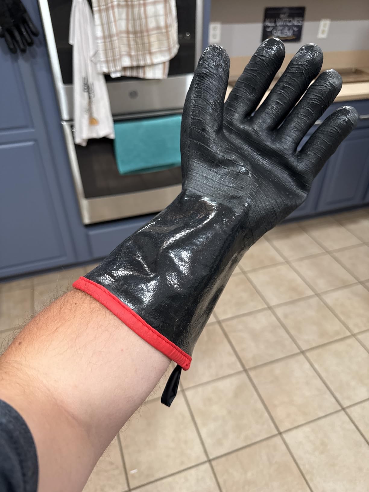 RAPICCA BBQ Grill Gloves, 932°F Heat Resistant Neoprene, 14 in XL customer photo 1
