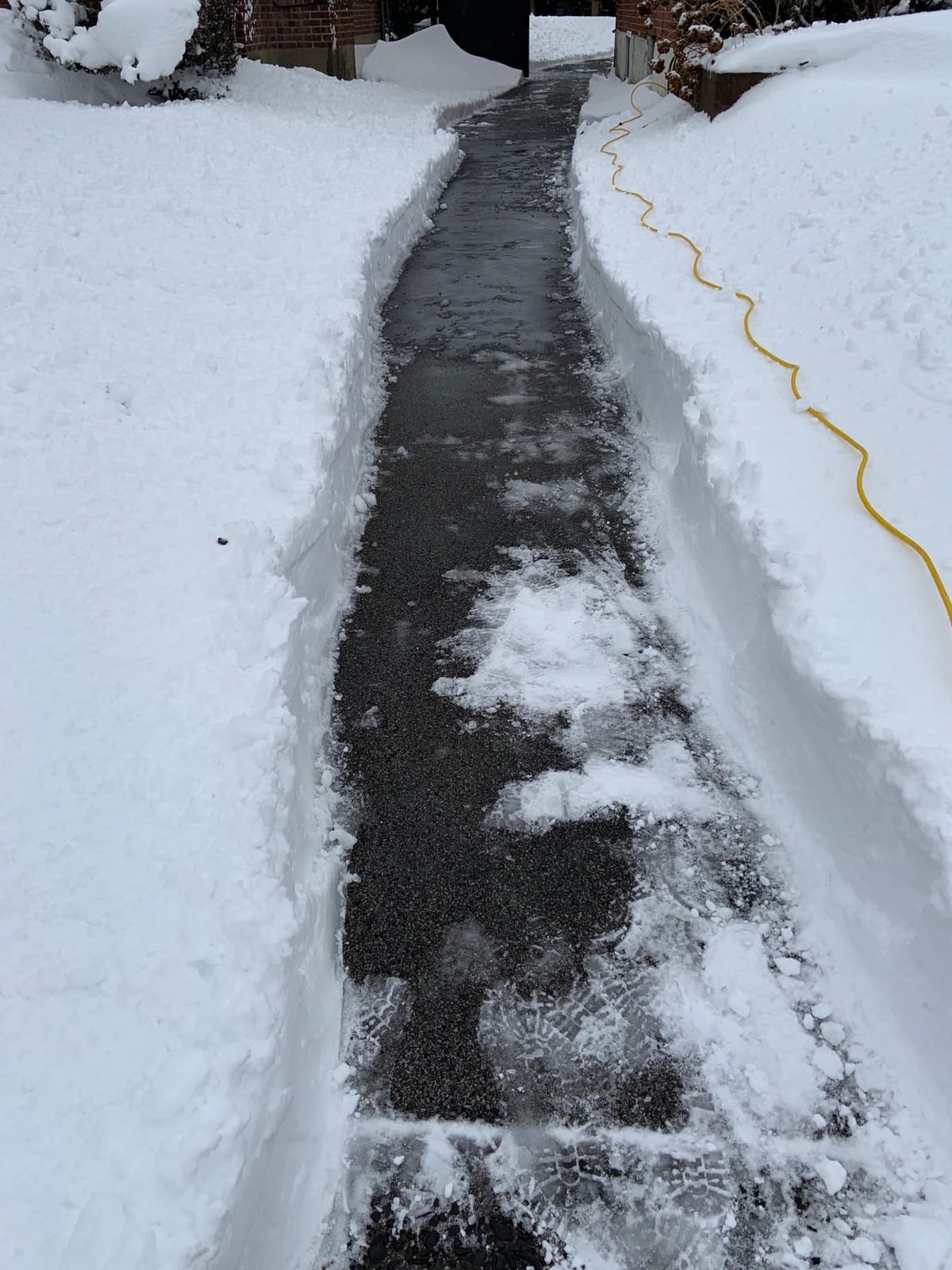 Snow Joe Corded Electric Snow Blower, 22 Clearing Path, Dual LEDs, SJ627E customer photo 2