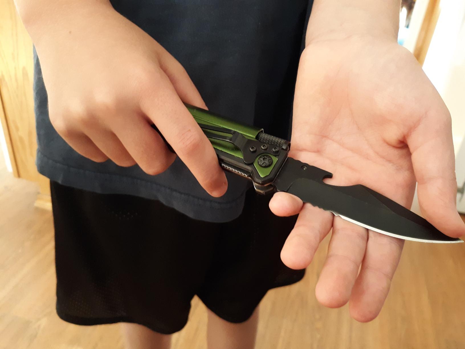 ALBATROSS Professional 6-in-1 Tactical Folding Pocket Knife, Green | Survival Multi-Tool, LED Flashlight, Glass Breaker, Fire Starter, Seatbelt Cutter - EDC Knife for Camping, Hunting, Emergency customer photo 2