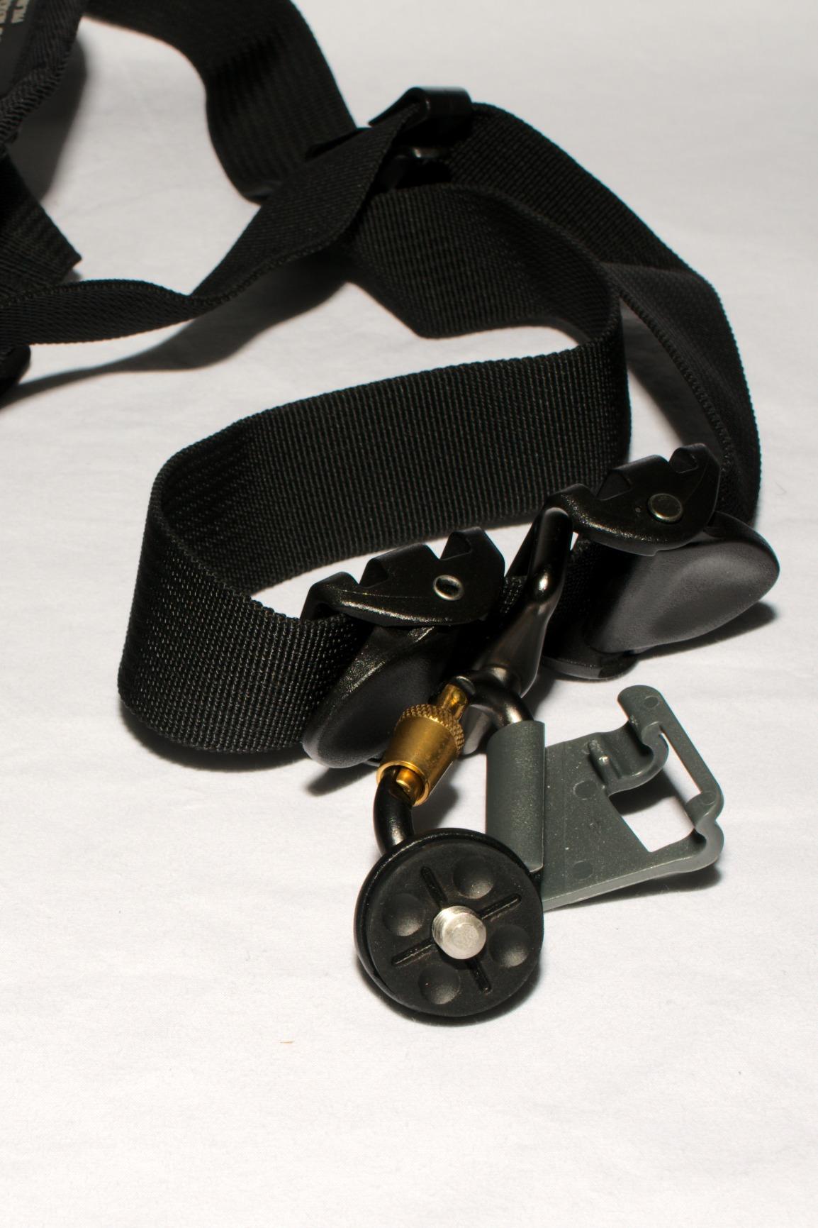 BLACKRAPID RS-4 Retro Classic, Original Camera Sling Design, Strap for DSLR, SLR and Mirrorless Cameras customer photo 1