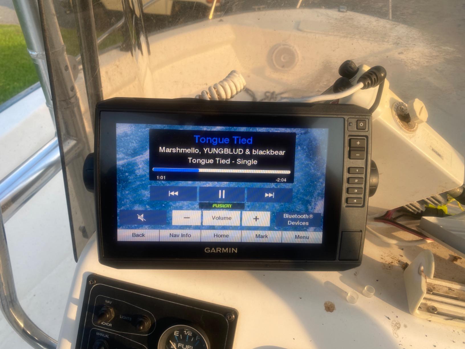 Garmin Fusion Apollo MS-RA770 Marine Stereo, With Built-in Wi-Fi, A Garmin Brand customer photo 1