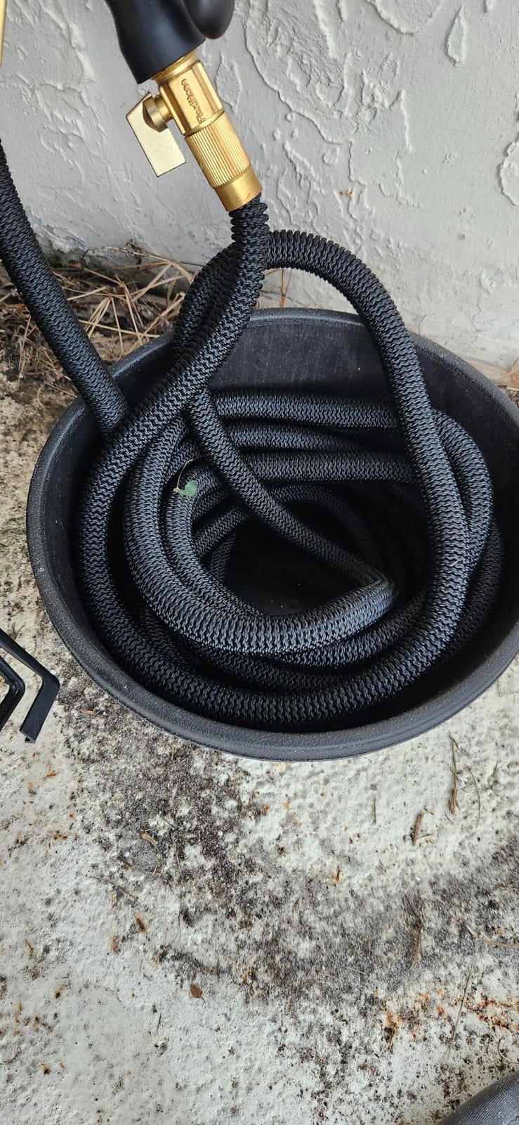 Flexi Hose Lightweight Expandable Garden Hose, 50FT - Retractable Garden Hose, Water Hose - No-Kink Flexibility, 3/4 Inch Solid Brass Fittings and Double Latex Core customer photo 1