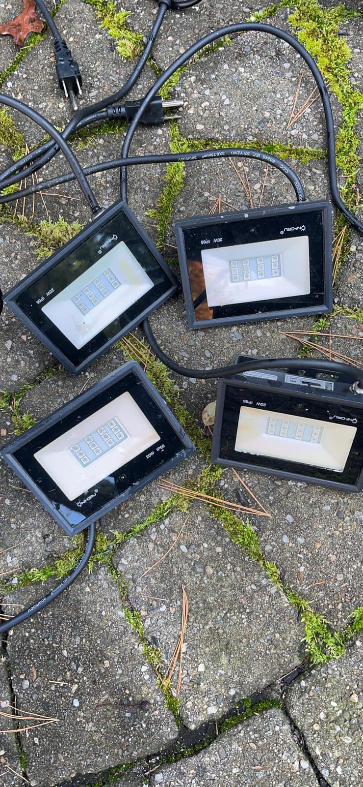 Onforu LED Flood Light Outdoor 300W Equivalent, 30W Color Changing RGBW Floodlight with Remote, 2700K Warm White IP66 Stage Lighting Indoor Uplights for Events, Uplighting for Party (4 Pack) customer photo 1